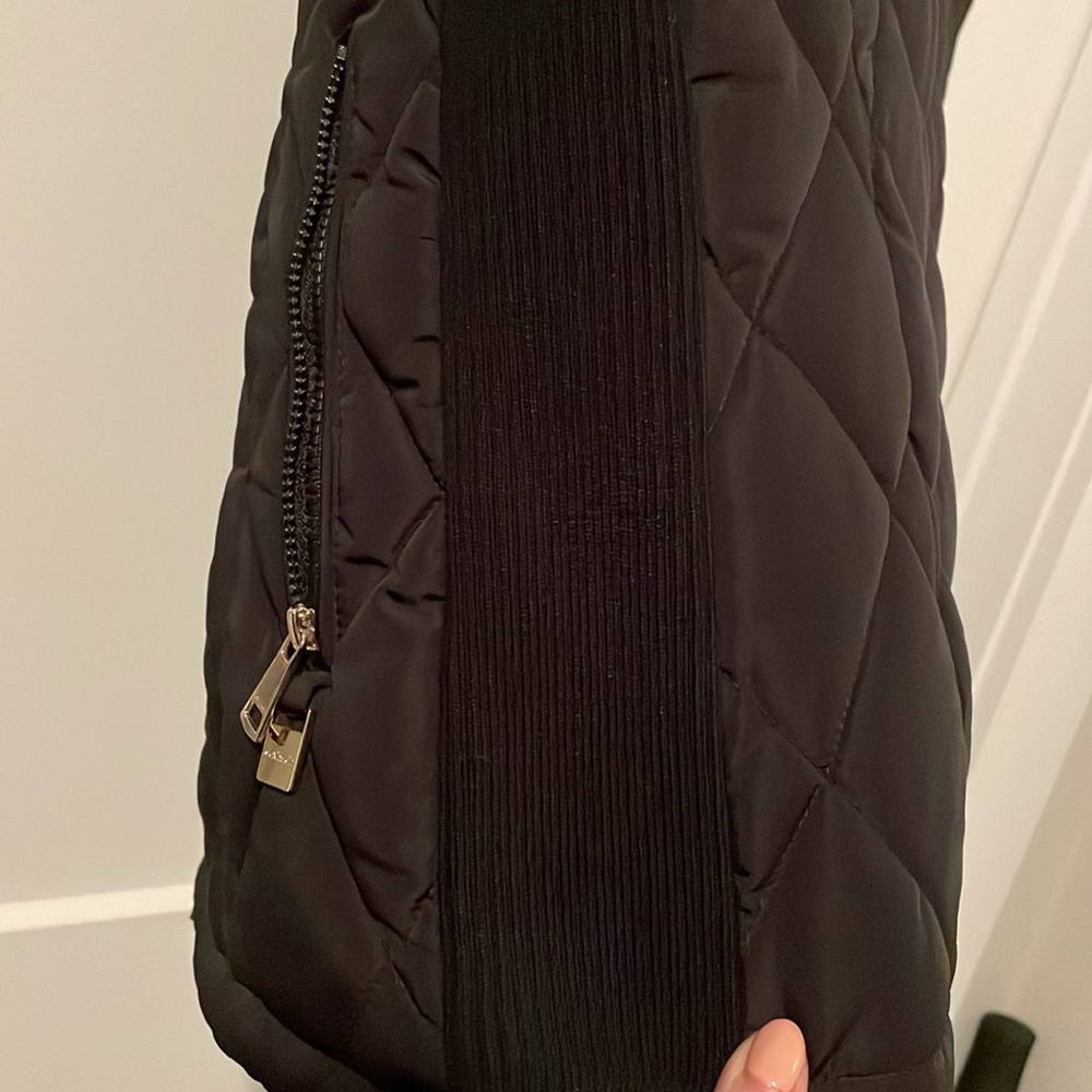 Calvin Klein vest - Picture 9 of 10